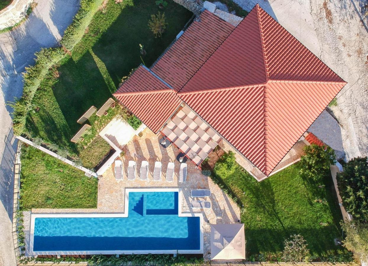 Villa Mater - Luxuriously Equipped Villa With A 15M Long Swimming Pool Žrnovnica Екстериор снимка