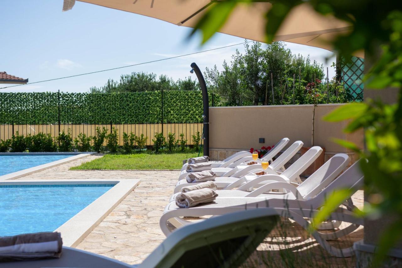 Villa Mater - Luxuriously Equipped Villa With A 15M Long Swimming Pool Žrnovnica Екстериор снимка