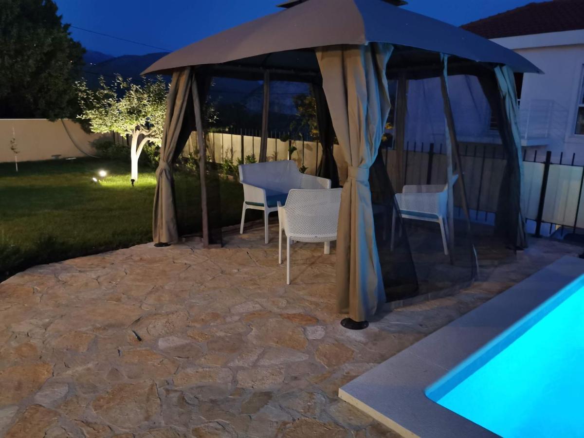 Villa Mater - Luxuriously Equipped Villa With A 15M Long Swimming Pool Žrnovnica Екстериор снимка