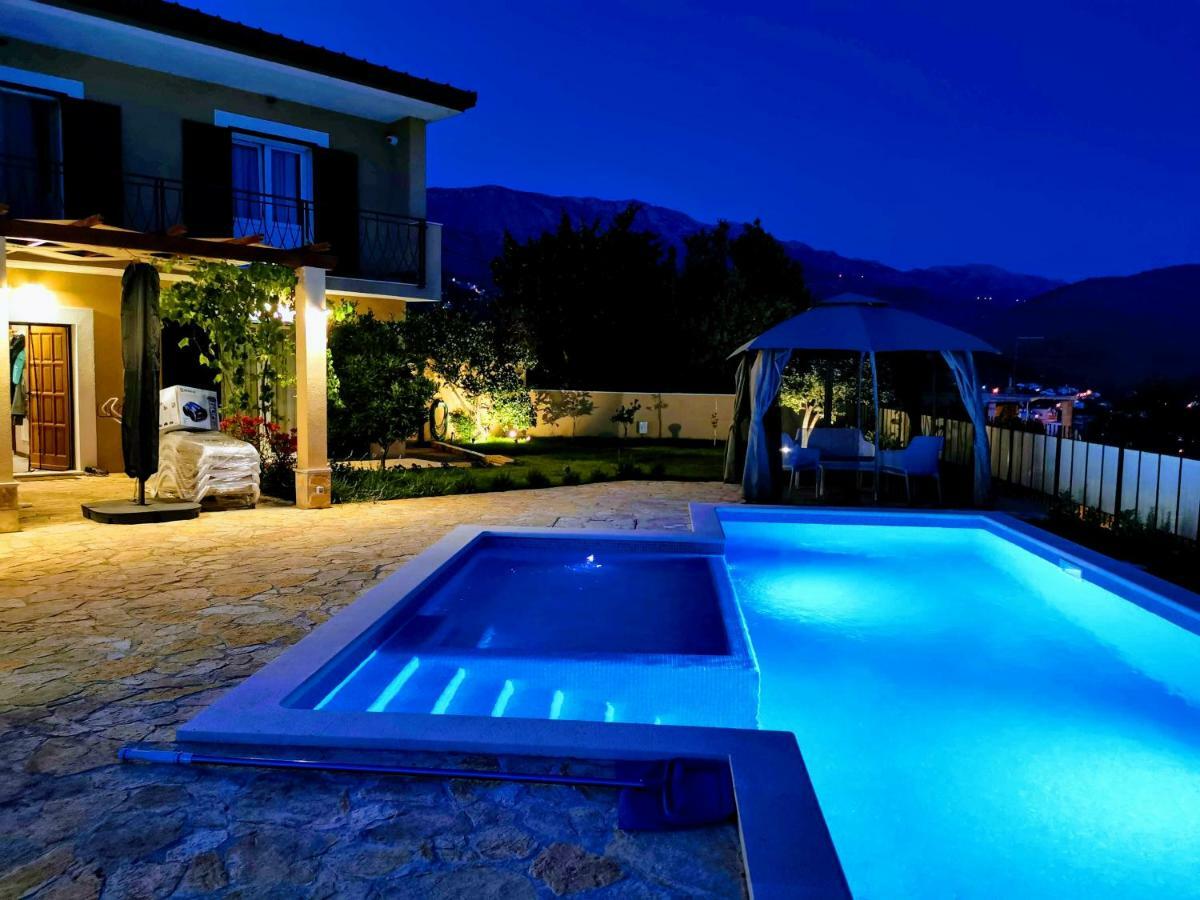 Villa Mater - Luxuriously Equipped Villa With A 15M Long Swimming Pool Žrnovnica Екстериор снимка